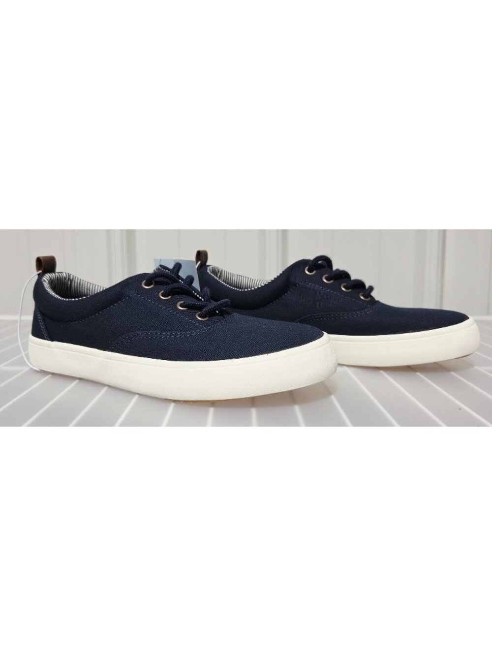 Cat & Jack Jett Navy Blue Lace Up Low Top Canvas Sneakers -- Big Kids' Size 3